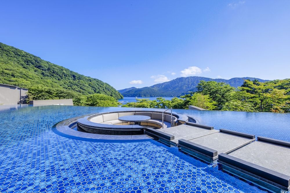 undefined Hakone Ashinoko Hanaori