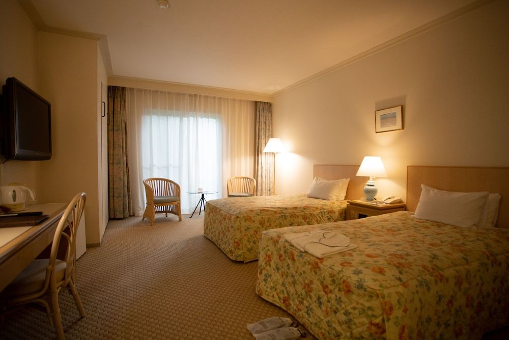 High Deluxe Twin Room