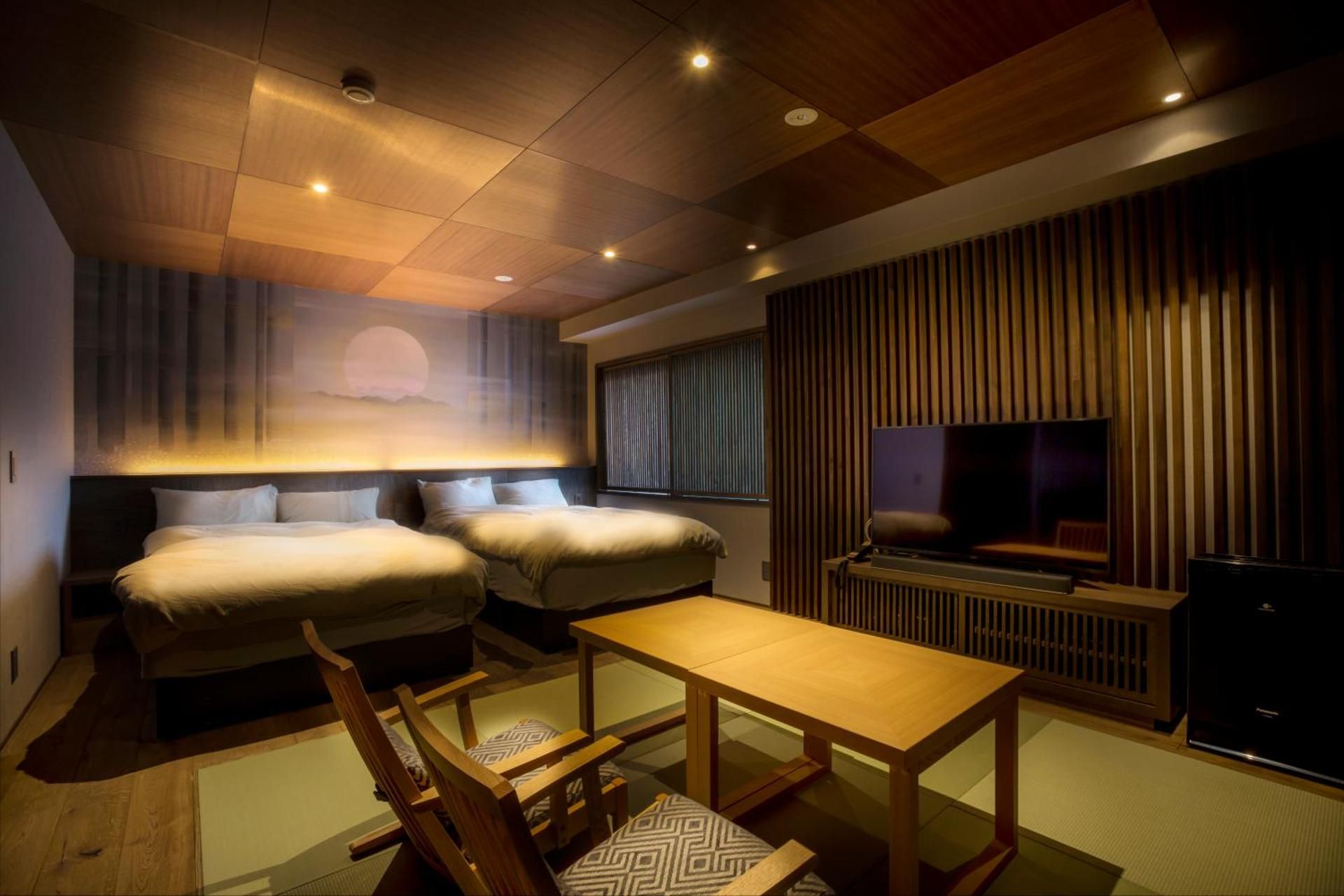 Suite with Mountain View