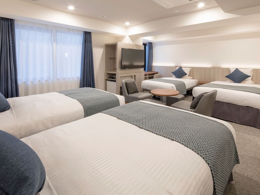 undefined HOTEL MYSTAYS Midosuji Honmachi 4