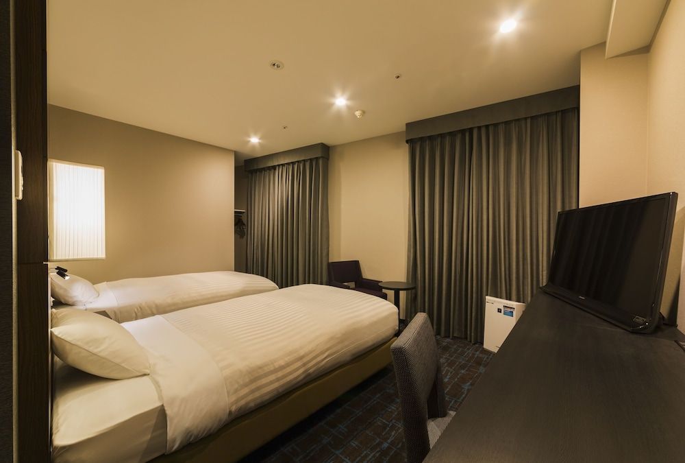 Twin Room, Smoking (Single Use)