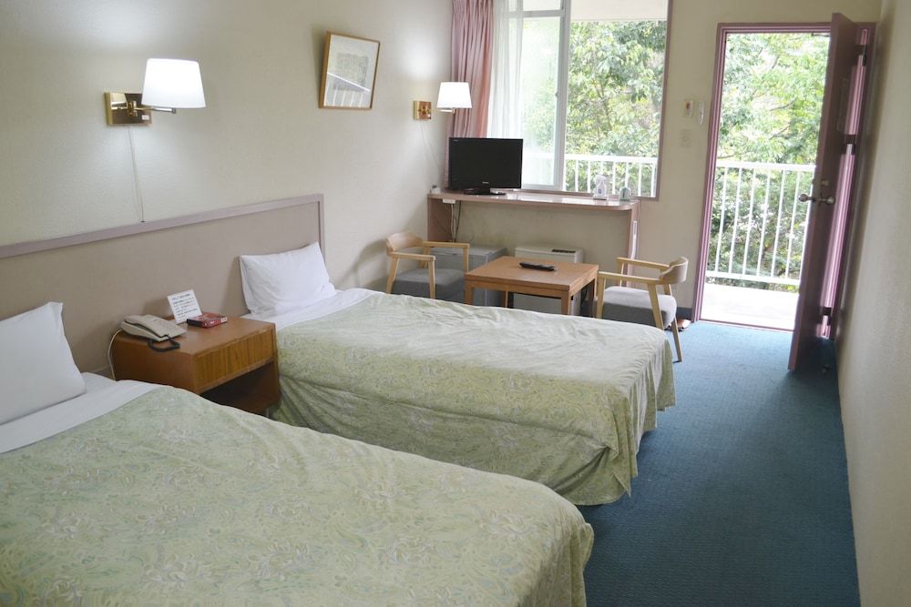 Basic Twin Room, Non Smoking