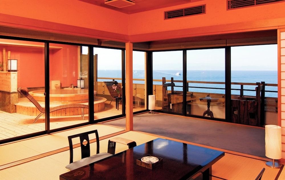 Ocean View Japanese Style Suite Room with Open-air Bath