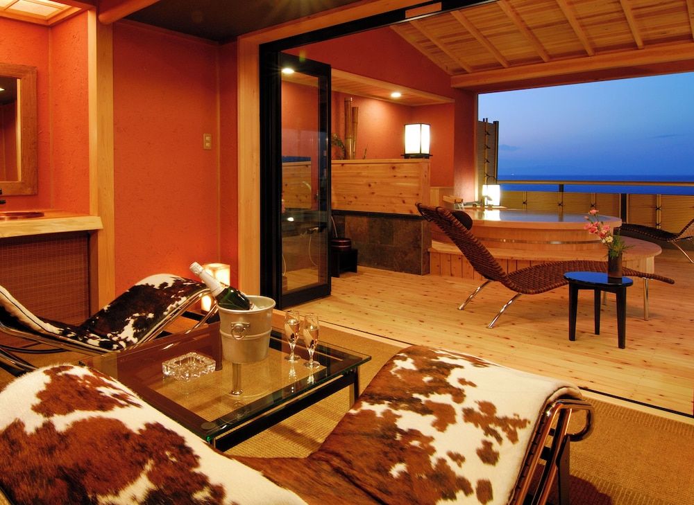 Ocean View Japanese Style Suite Room with Open-air Bath