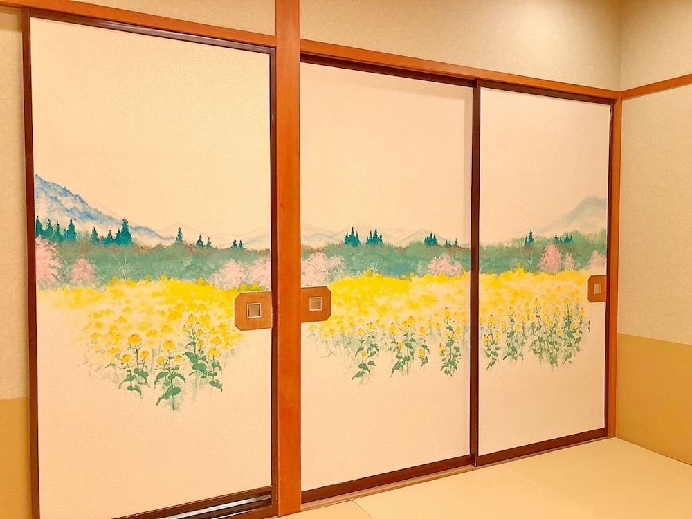 [Painting Special Room] Japanese Style Non-Smoking 12.5+3 Tatami (Mountain View, Run of the House)