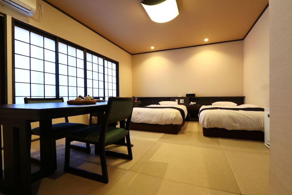 Twin Room, Non Smoking (Sakura)