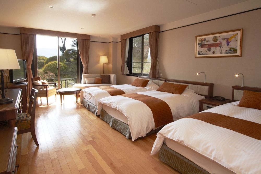 undefined Hotel de Yama, Hakone Lake Side 4