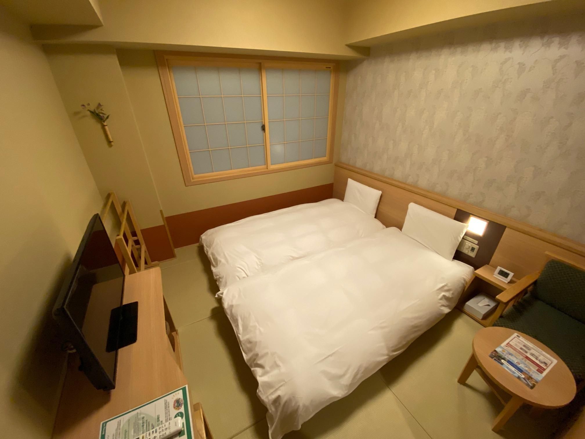 Compact Twin Room