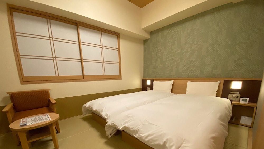 Hollywood Twin Room (No Cleaning)