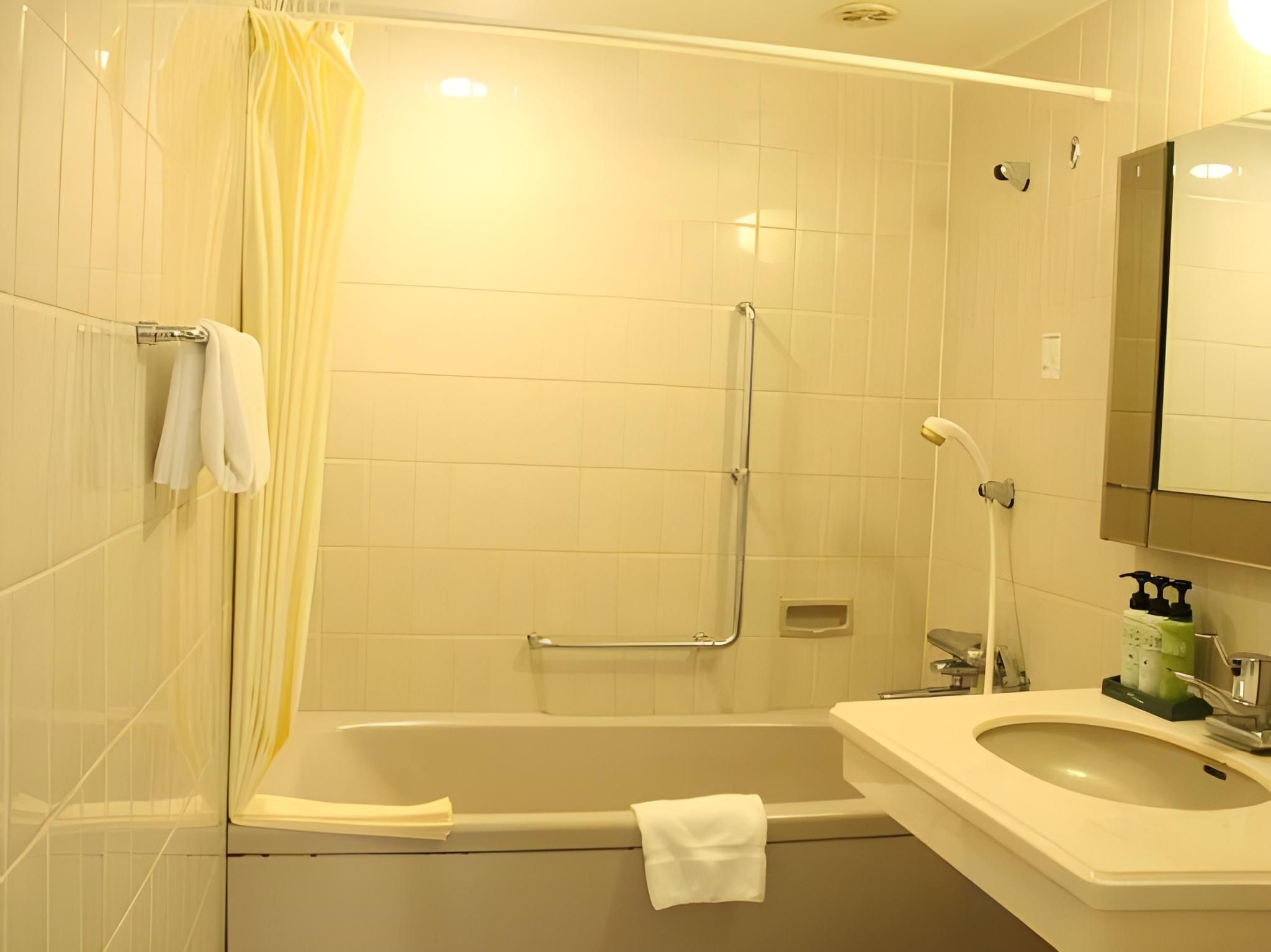 Art Hotel Asahikawa Deluxe Twin - Non-Smoking 3