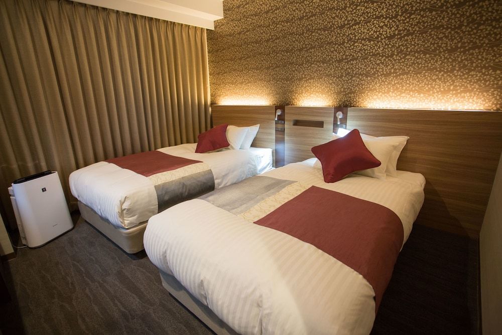 undefined Shinsaibashi Grand Hotel Osaka 9