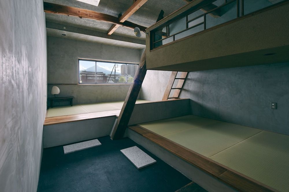 Japanese Room L02, Mountain View
