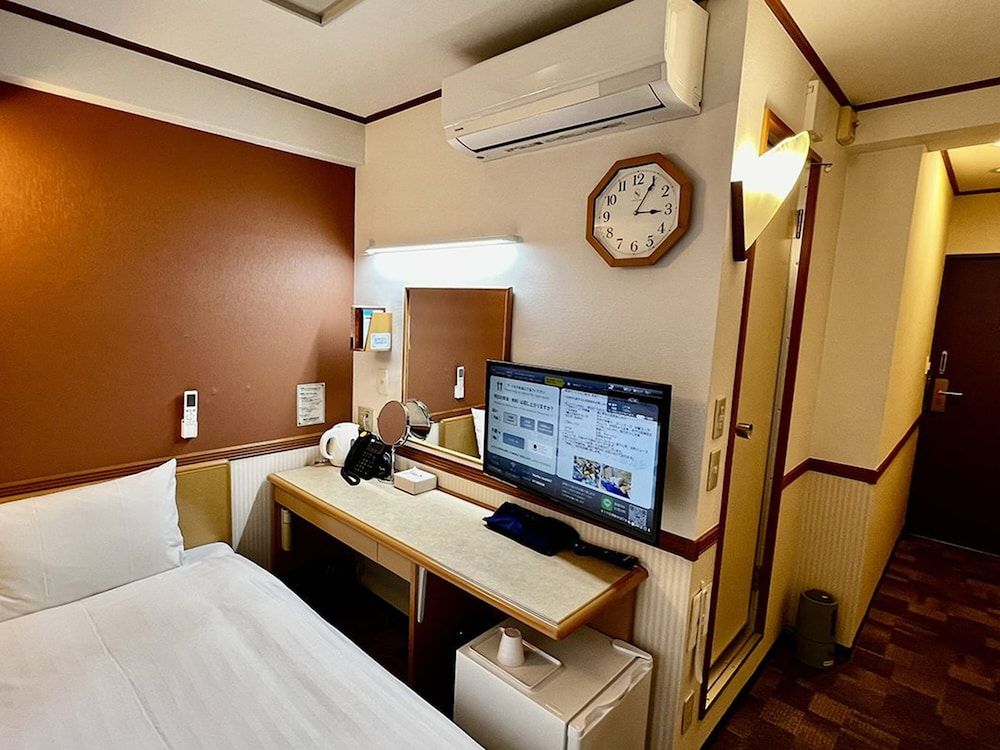 Economy Single Room A, Smoking