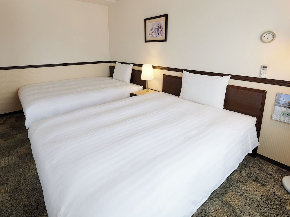 undefined Toyoko Inn Osaka Namba Nippombashi 4