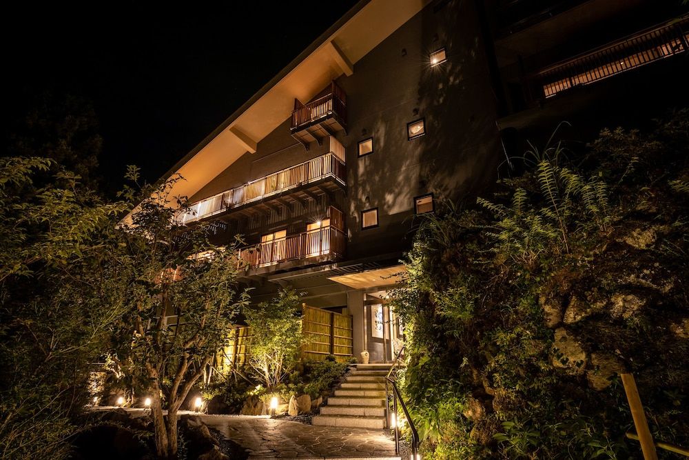 undefined The Hiramatsu Hotels & Resorts Sengokuhara 4