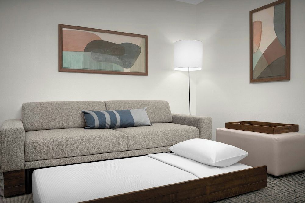Studio, Multiple Beds, Bathtub (Mobility/Hearing Accessible, Tub)
