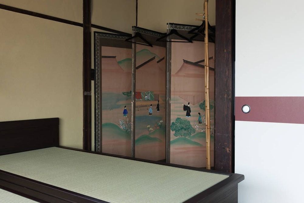 Traditional Townhome (check-in instructions to be e-mailed)