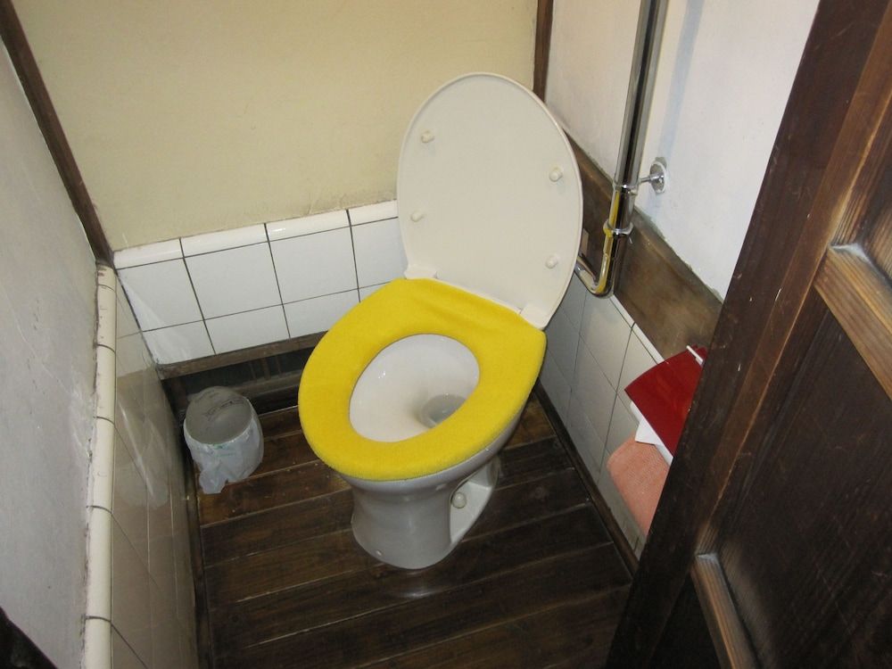 Taito Ryokan Twin Room 9