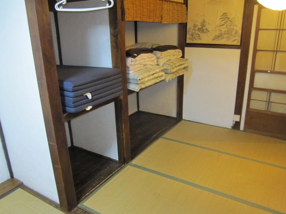 Taito Ryokan Twin Room 6
