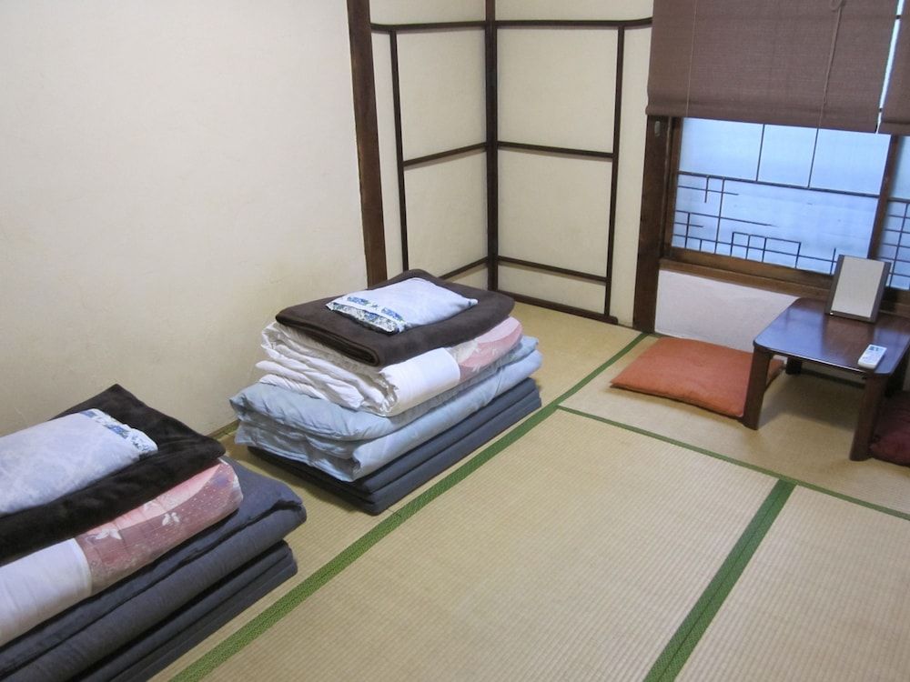 Taito Ryokan Twin Room 7