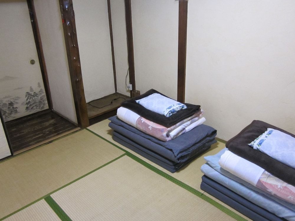 Taito Ryokan Twin Room 8