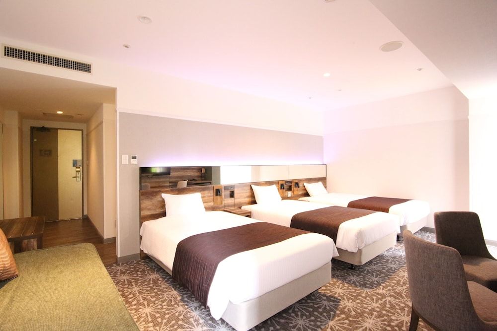 Deluxe Triple Room (Modular Bathroom, Toilet Partition, Shower Cabin)