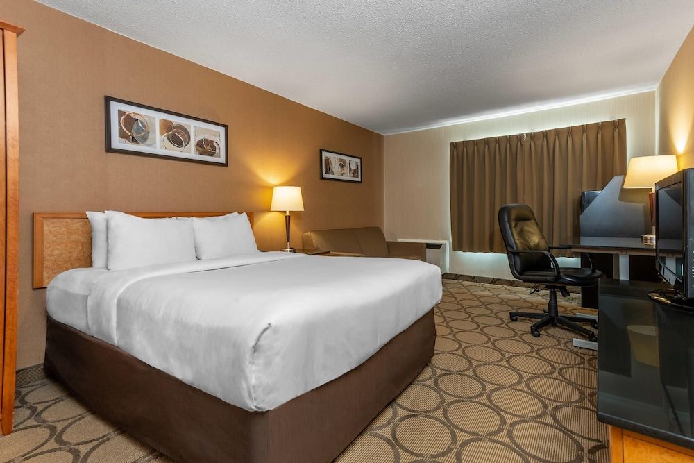 Standard Room, 1 Queen Bed with Sofabed, Second Floor