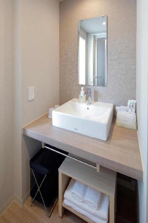 Connecting Rooms for 6 People