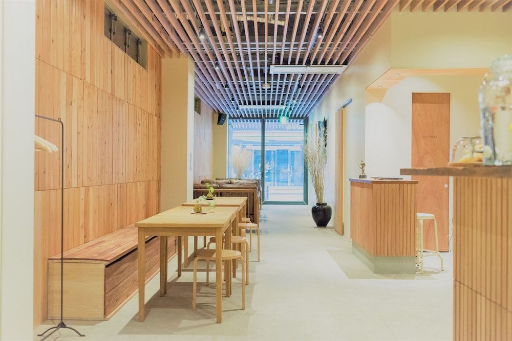 undefined obi Hostel 6