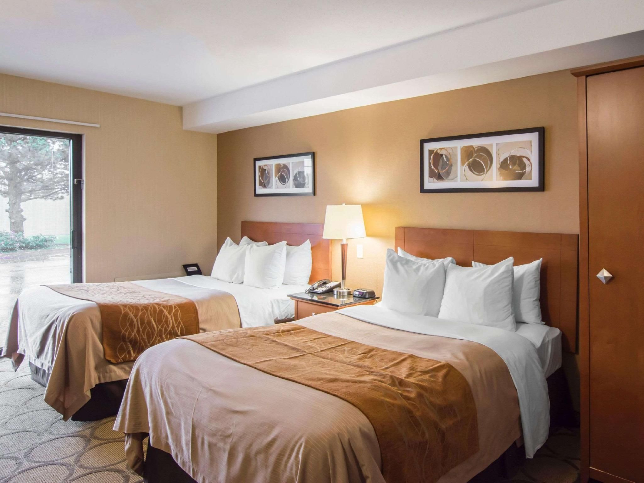 2 Double Beds, Nonsmoking, Upgrade