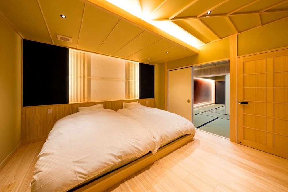 Luxury Suite, Private Bathroom, Garden View