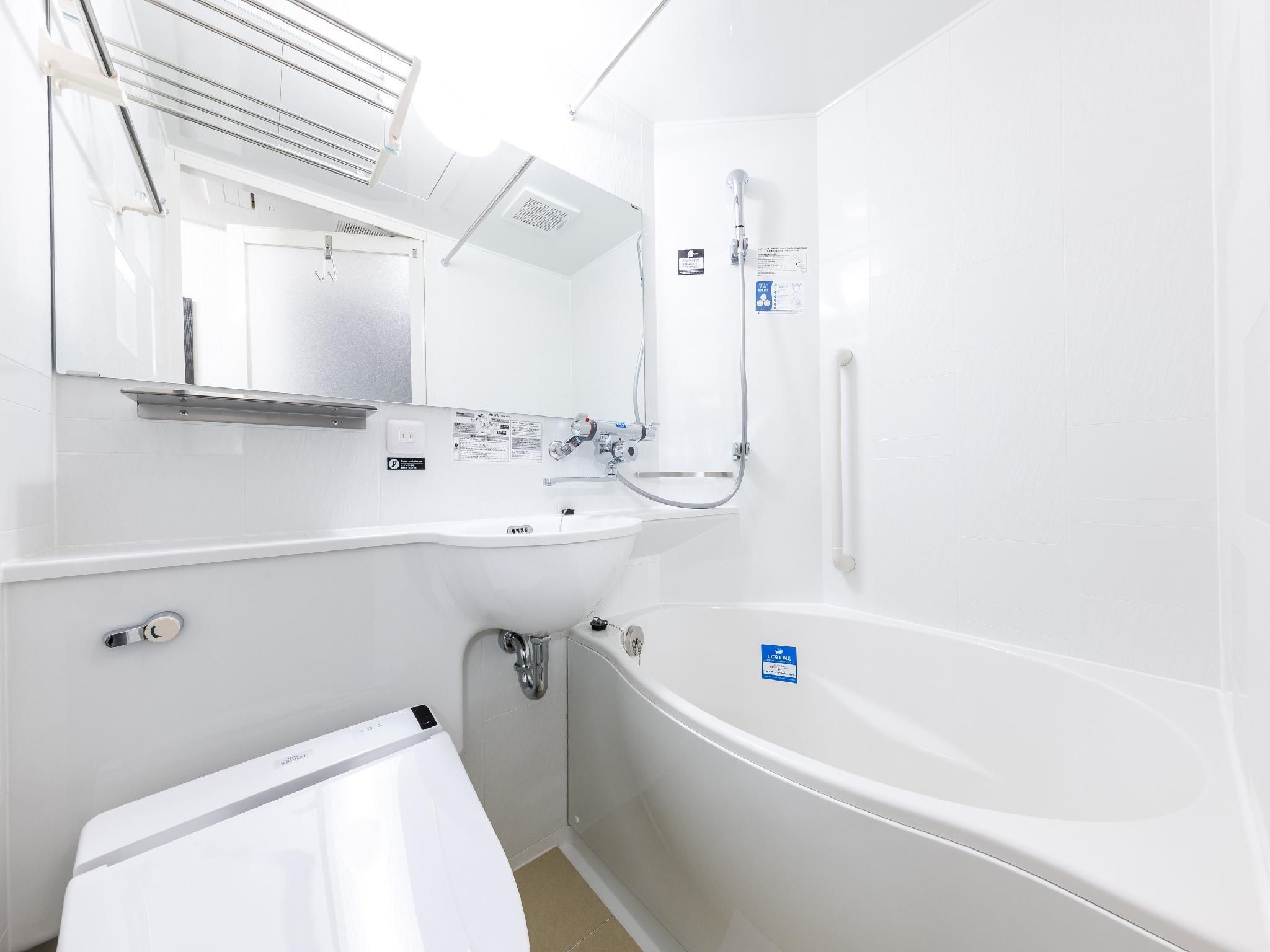 Connecting Room for 4 People - Non-Smoking