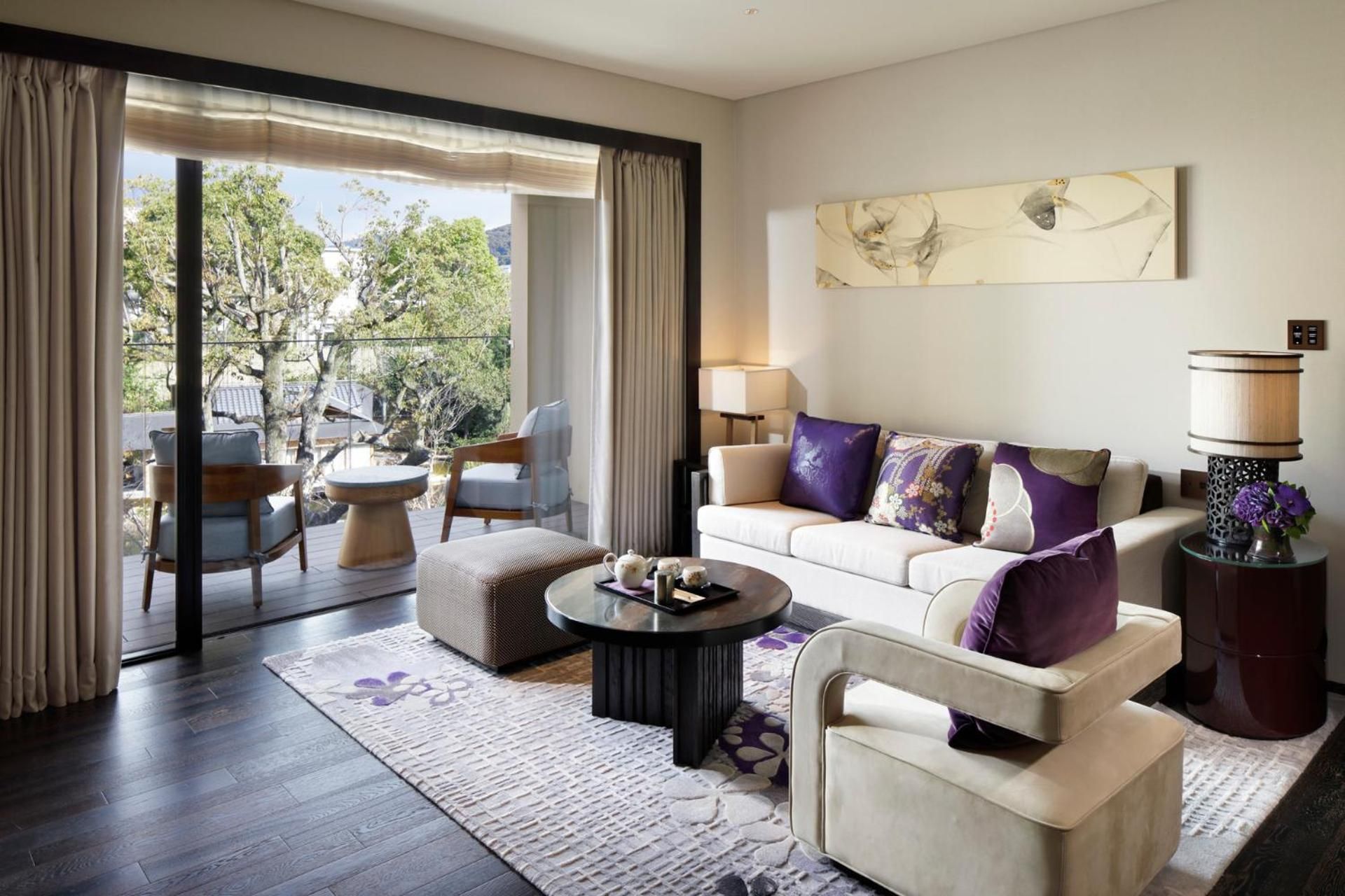 Two Bedroom Hotel Residence Garden View king bed and two double beds