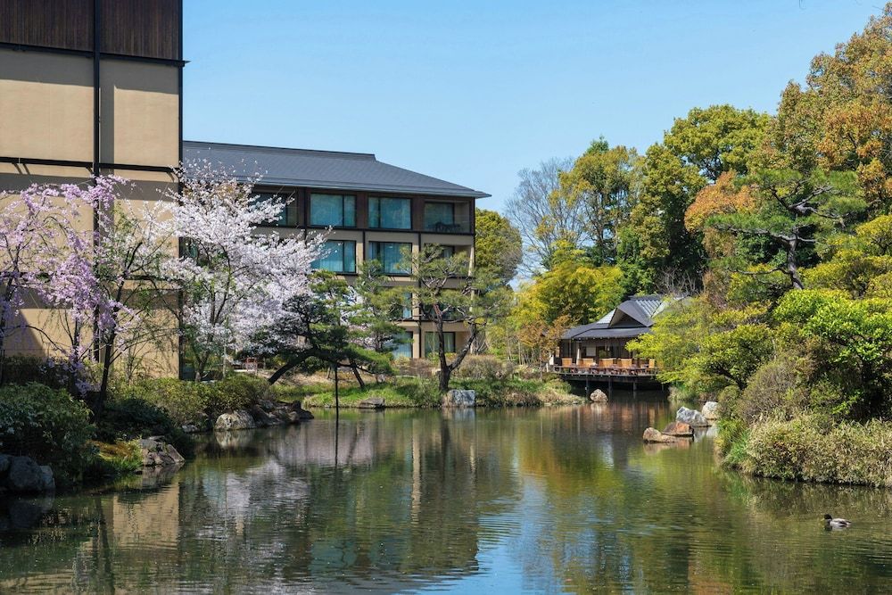 undefined Four Seasons Hotel Kyoto