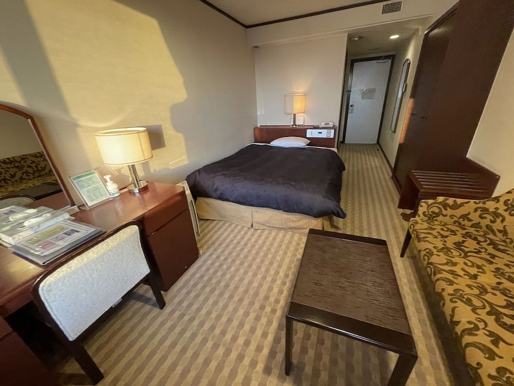 Single Room, City View