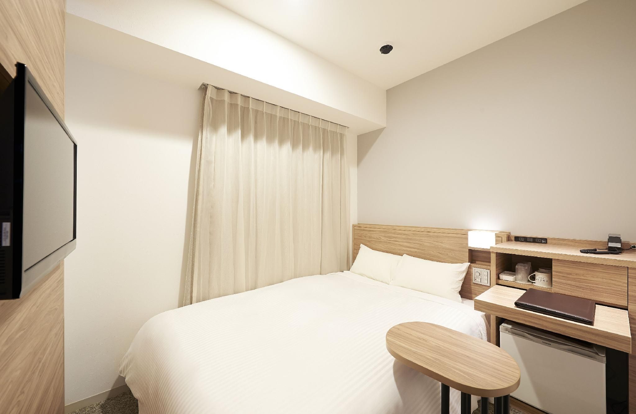 1 Double Bed - Smoking
