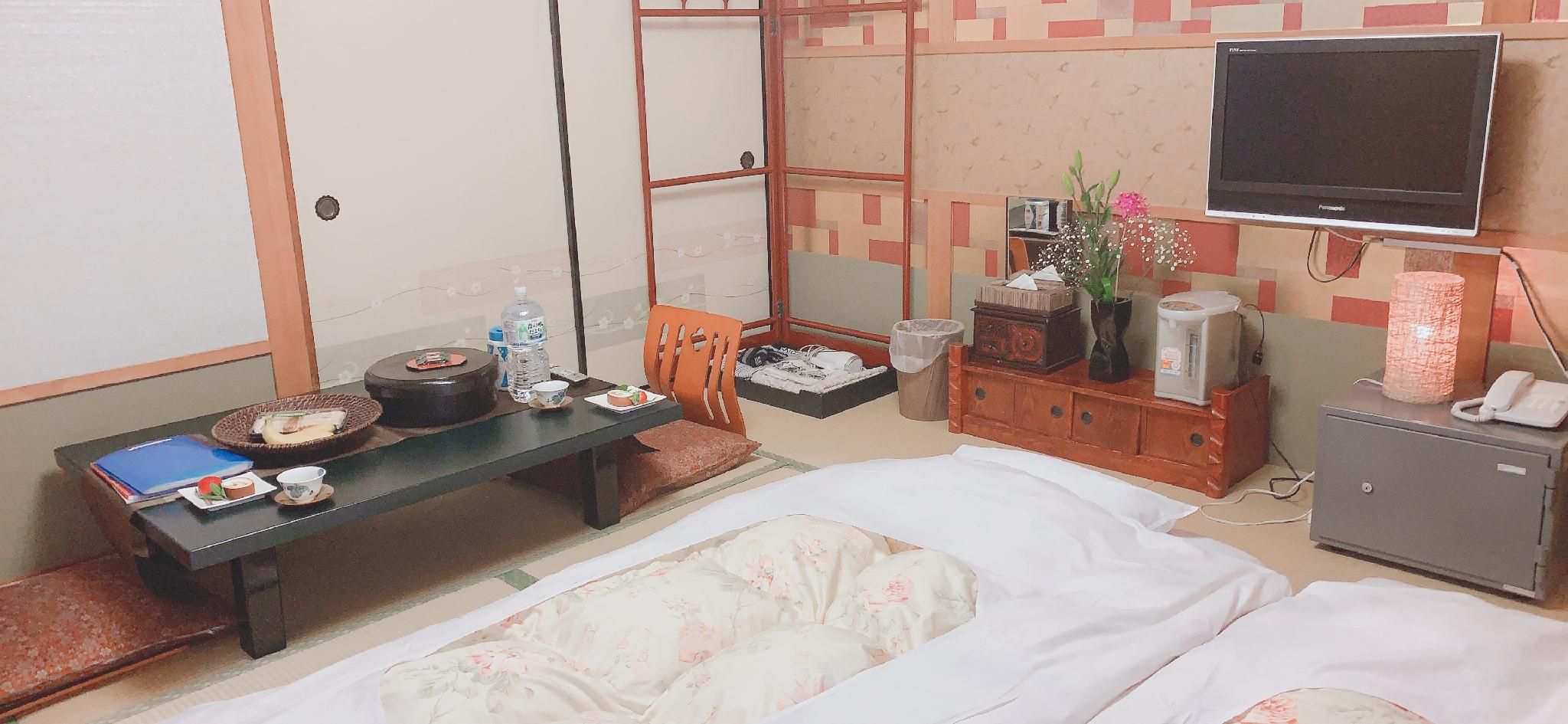 Japanese Style Single Room - Non-Smoking
