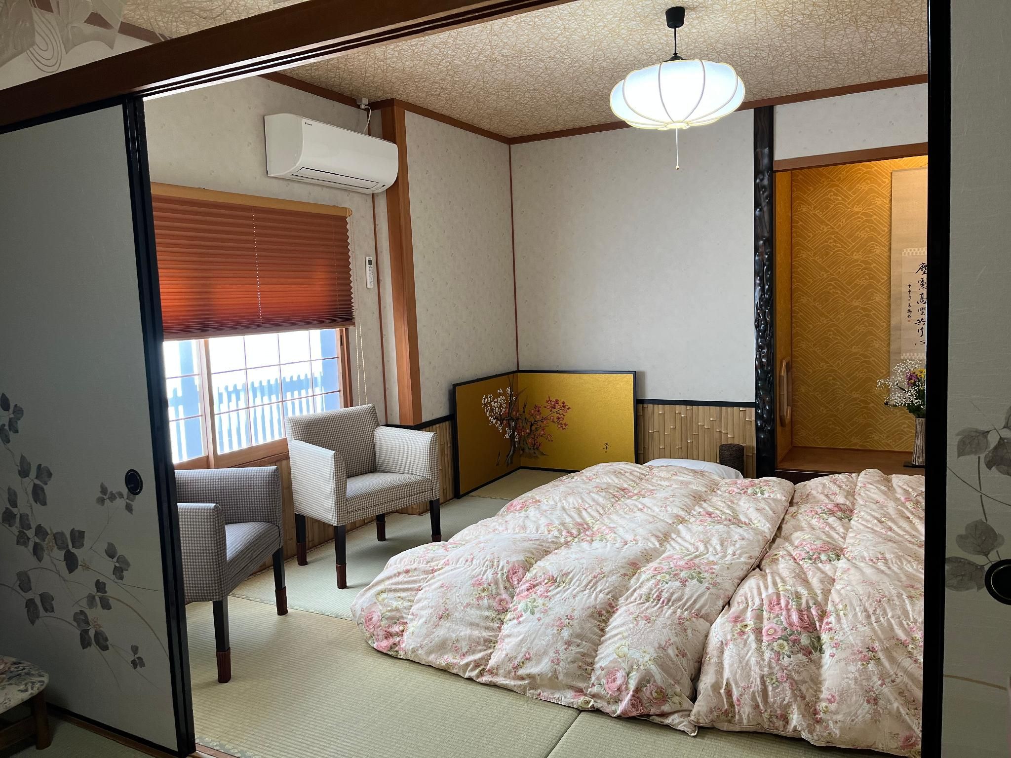 Deluxe Japanese Room