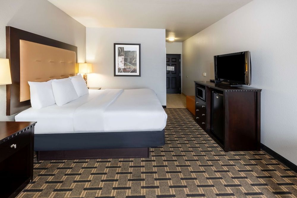 Executive Room, 1 King Bed, Non Smoking