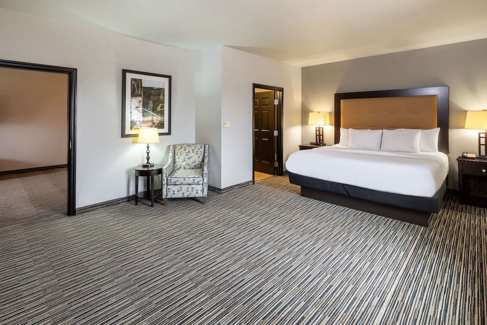 Deluxe Room, 1 King Bed, Non Smoking