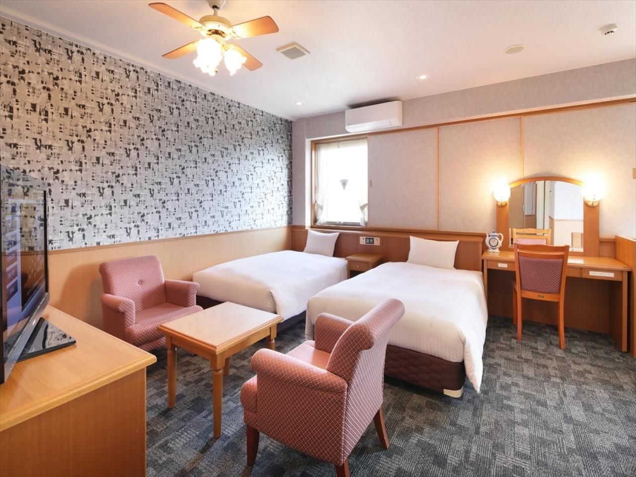 Deluxe Twin Room
