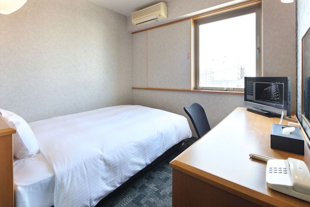 Double Room, Smoking