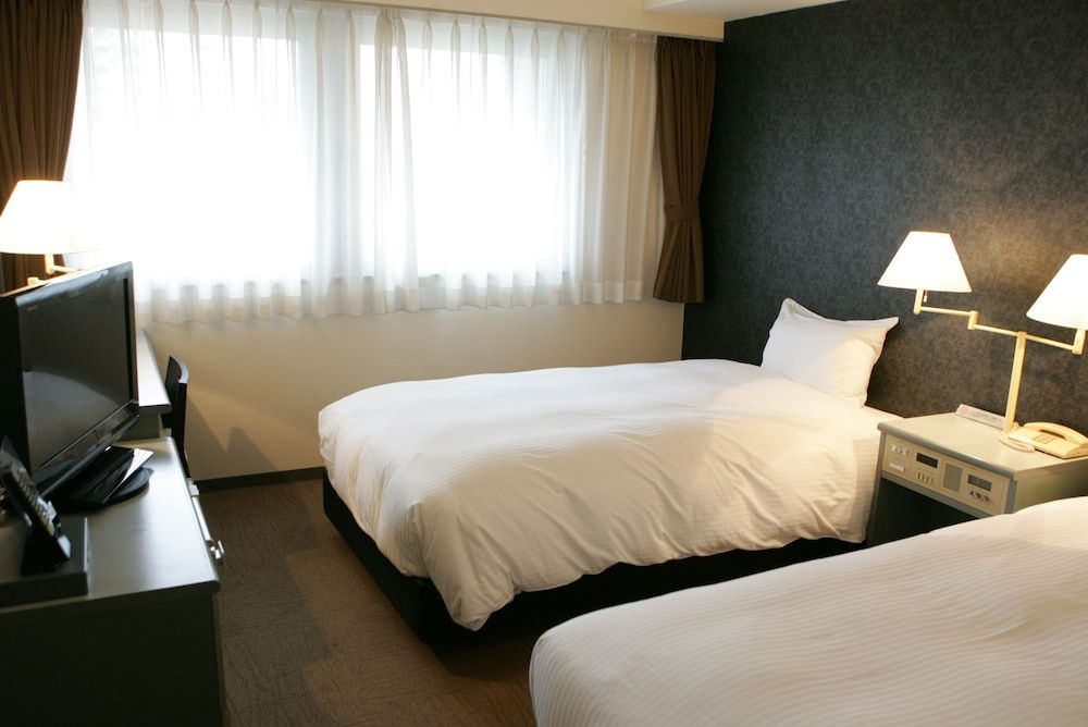 Economy Twin Room, Smoking