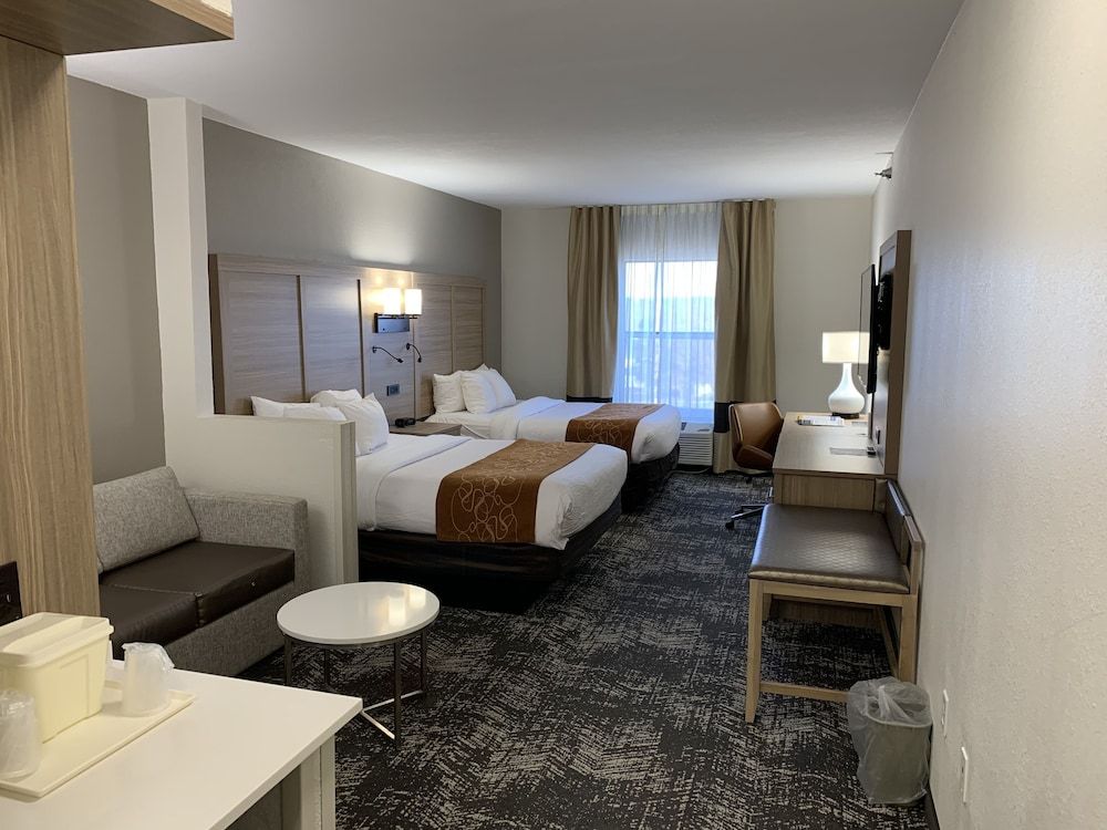 Suite, 2 Queen Beds, Non-Smoking