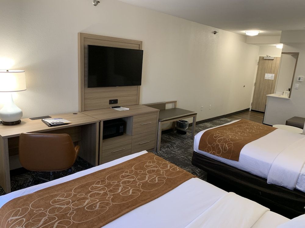 Suite, 2 Queen Beds, Non-Smoking