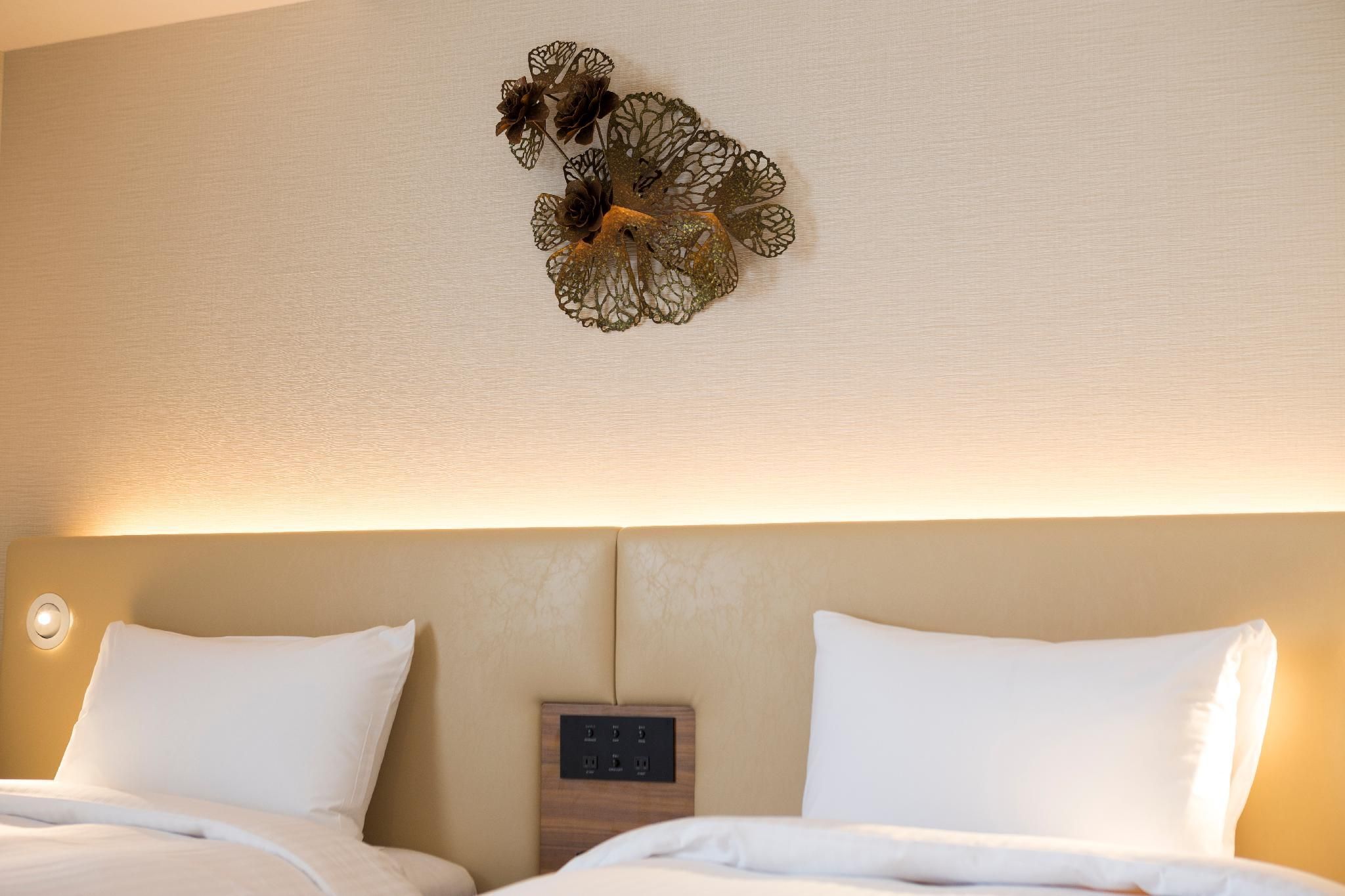2 Rooms Next Door Deluxe Twin Rooms - Non Smoking