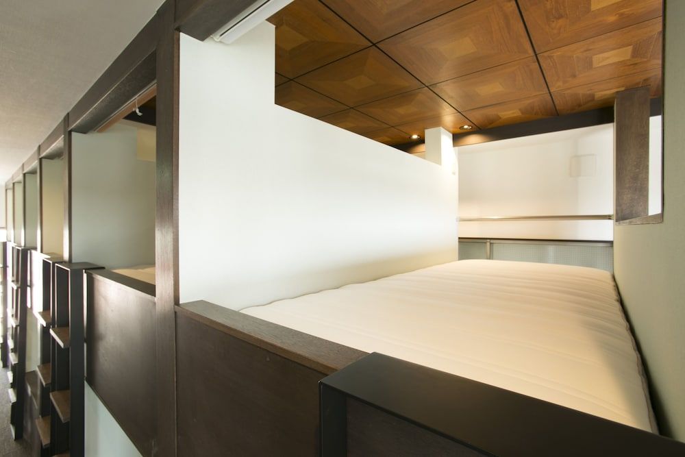 undefined YAWP! backpackers - Hostel 9