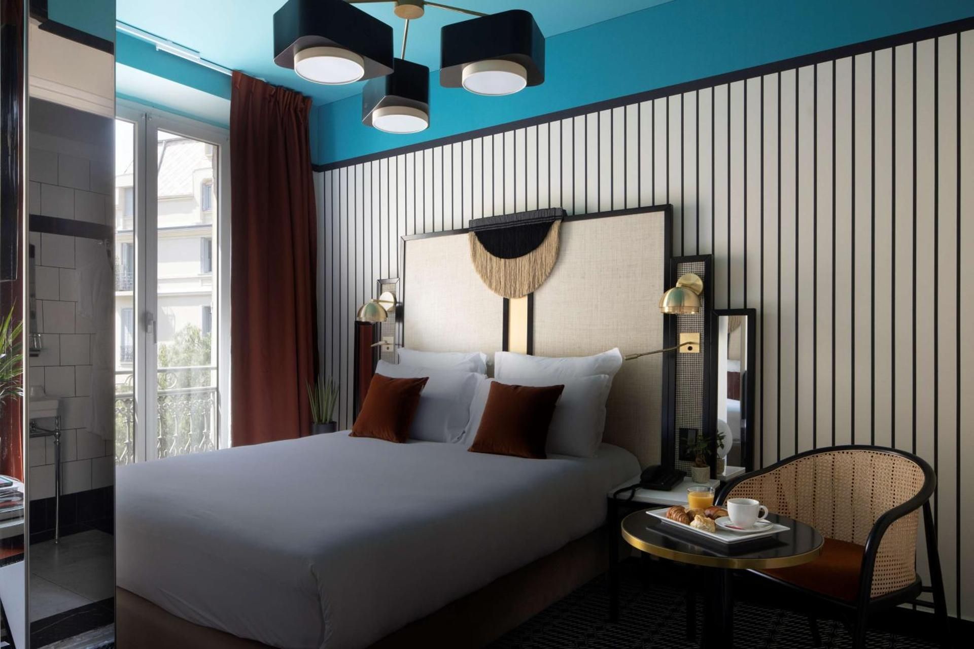 1 Queen Bed, Nonsmoking, Superior Room, Sofabed