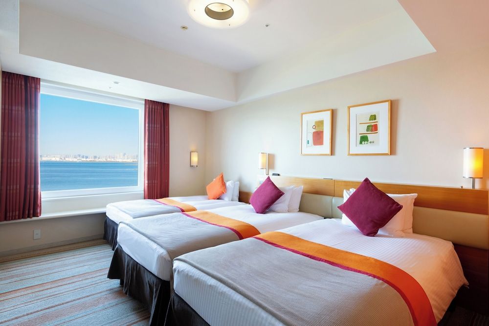 Connecting Room, Non Smoking (6 Pax)