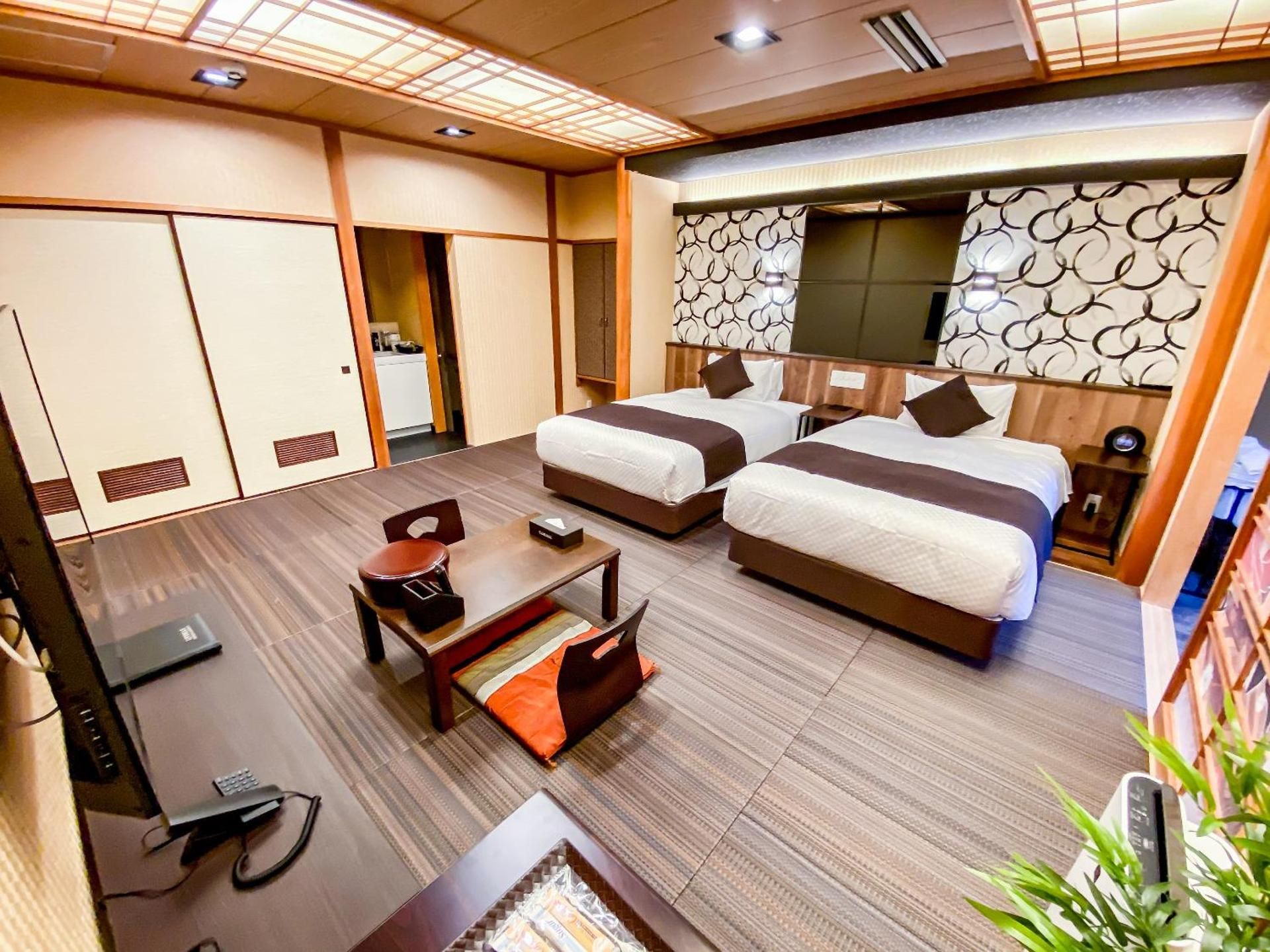 Superior Modern Japanese-Style Room with Open-Air Cypress Bath and Private Terrace - Non-Smoking